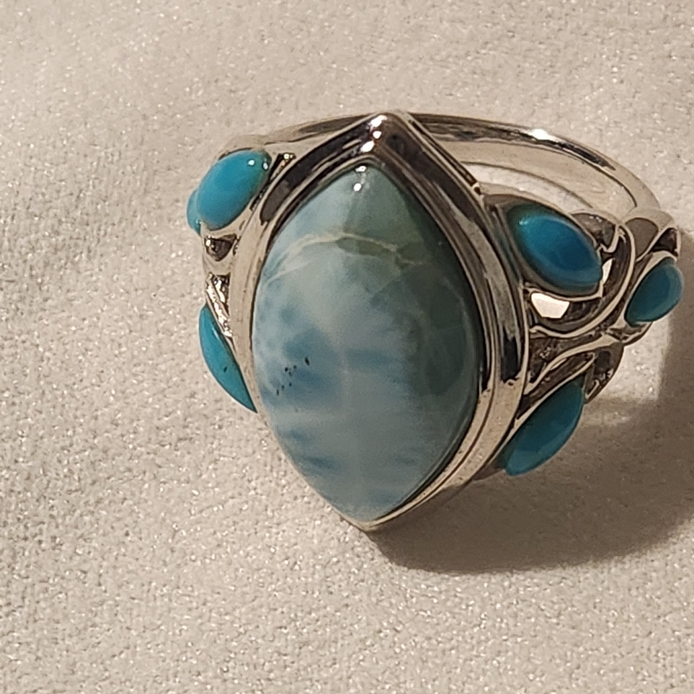 925 Silver Ring Size 9  NK **